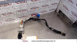 Used Ignition lock + key Citroen Xsara Picasso (CH) 1.6i 16V Price on request offered by Autodemontage M.J. Rutte B.V.