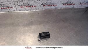 Używane Obsluga tempomatu Renault Modus/Grand Modus (JP) 1.4 16V Cena na żądanie oferowane przez Autodemontage M.J. Rutte B.V.