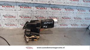 Used Rear door mechanism 4-door, right Mitsubishi Space Star (DG) 1.6 16V Price on request offered by Autodemontage M.J. Rutte B.V.