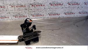 Usagé Mécanique de verrouillage hayon Kia Picanto (BA) 1.1 12V Prix sur demande proposé par Autodemontage M.J. Rutte B.V.
