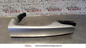 Used Door handle 4-door, front left Citroen C8 (EA/EB) 2.2 HDi 16V Price on request offered by Autodemontage M.J. Rutte B.V.