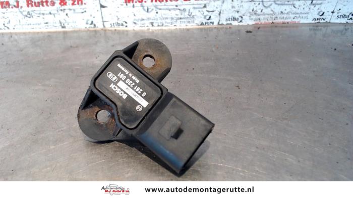 Begagnade MAP-sensor (insugsrör) Volkswagen Golf IV (1J1) 1.6 FSI 16V Pris på förfrågan erbjuds av Autodemontage M.J. Rutte B.V.