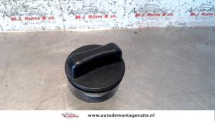 Used Fuel cap Nissan Micra (K12) 1.2 16V Price on request offered by Autodemontage M.J. Rutte B.V.