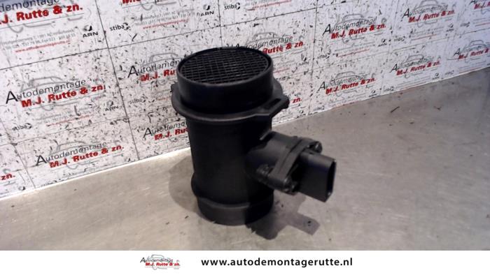 Begagnade Luftflödesmätare BMW 3 serie (E46/2) 318 Ci Pris € 25,00 Marginaltabell erbjuds av Autodemontage M.J. Rutte B.V.