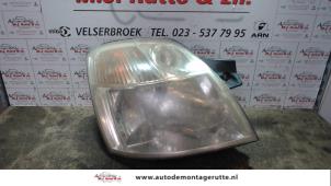 Używane Reflektor prawy Kia Picanto (BA) 1.1 12V Cena na żądanie oferowane przez Autodemontage M.J. Rutte B.V.