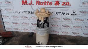 Used Electric fuel pump Ford Mondeo II 2.0i 16V Price on request offered by Autodemontage M.J. Rutte B.V.