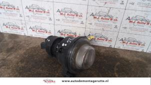 Used Fog light, front right Smart Fortwo Cabrio (450.4) 0.8 CDI Price on request offered by Autodemontage M.J. Rutte B.V.