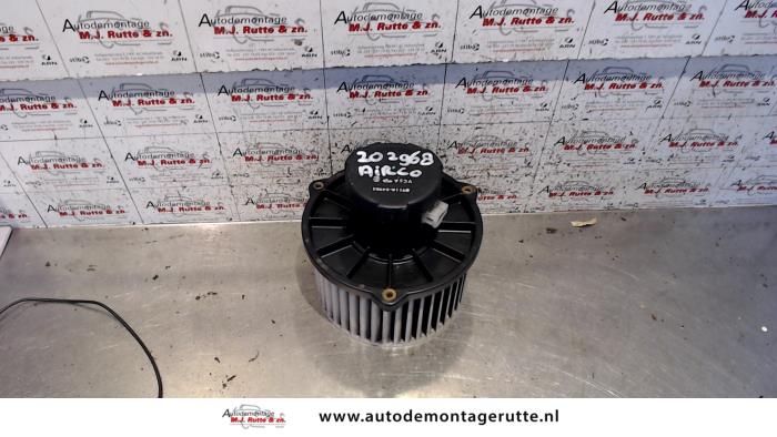 Motor de ventilador de calefactor de un Hyundai Accent 1.5i 16V 2000
