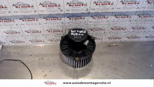 Used Heating and ventilation fan motor Hyundai Accent 1.5i 16V Price on request offered by Autodemontage M.J. Rutte B.V.