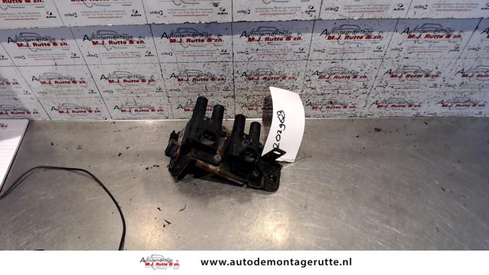 Usagé Bobine Hyundai Accent 1.5i 16V Prix sur demande proposé par Autodemontage M.J. Rutte B.V.