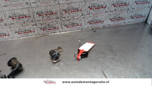 Gebrauchte Türschlosszylinder links Renault Scénic I (JA) 1.6 16V Preis auf Anfrage angeboten von Autodemontage M.J. Rutte B.V.