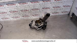 Used Throttle body Renault Clio II (BB/CB) 1.2 Price on request offered by Autodemontage M.J. Rutte B.V.