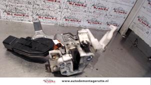Used Rear door mechanism 4-door, right Peugeot 107 1.0 12V Price on request offered by Autodemontage M.J. Rutte B.V.