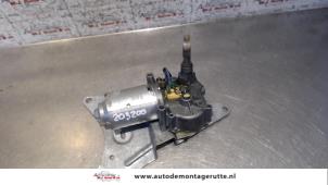 Gebrauchte Scheibenwischermotor hinten Renault Twingo (C06) 1.2 Preis auf Anfrage angeboten von Autodemontage M.J. Rutte B.V.