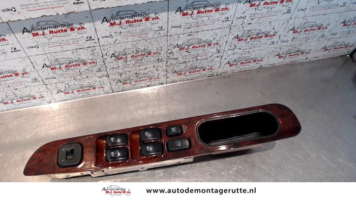 Usados Interruptor combinado de ventanillas Kia Magentis (GD) 2.5 V6 Precio de solicitud ofrecido por Autodemontage M.J. Rutte B.V.