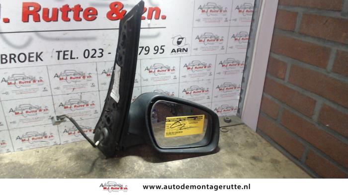 Wing mirror, right from a Ford Focus C-Max 2.0 TDCi 16V 2004