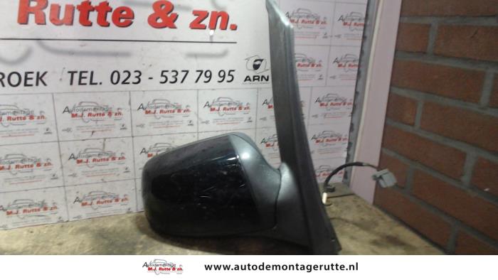 Wing mirror, right from a Ford Focus C-Max 2.0 TDCi 16V 2004