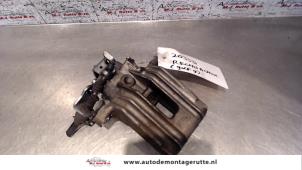 Used Rear brake calliper, right Volkswagen Bora (1J2) 1.6 Price on request offered by Autodemontage M.J. Rutte B.V.