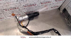 Used Ignition lock + key Citroen Xsara Picasso (CH) 2.0 16V Price on request offered by Autodemontage M.J. Rutte B.V.