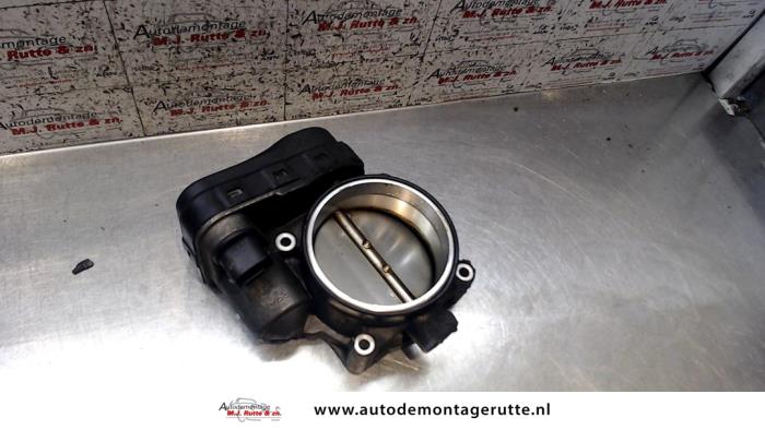 Gebrauchte Drosselklappengehäuse BMW 7 serie (E38) 740i/iL 4.4 V8 32V Preis auf Anfrage angeboten von Autodemontage M.J. Rutte B.V.