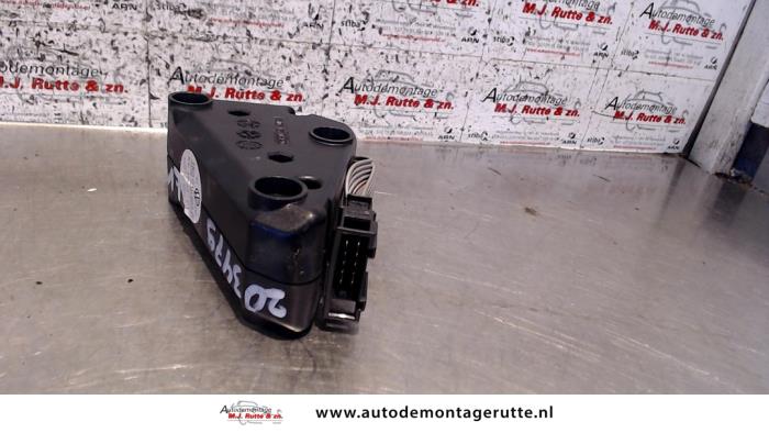 Używane Modul Comfort Volkswagen Golf V (1K1) 1.6 FSI 16V Cena na żądanie oferowane przez Autodemontage M.J. Rutte B.V.