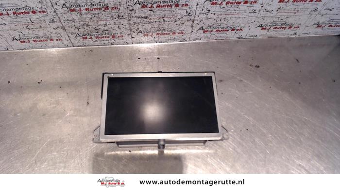 Begagnade Innerdisplay Citroen C5 I Berline (DC) 2.2 HDi 16V FAP Pris på förfrågan erbjuds av Autodemontage M.J. Rutte B.V.