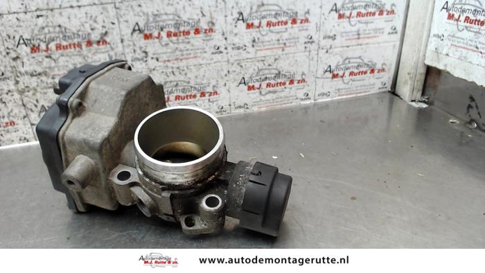 Gebrauchte Drosselklappengehäuse Renault Vel Satis (BJ) 2.0 16V Turbo Preis auf Anfrage angeboten von Autodemontage M.J. Rutte B.V.