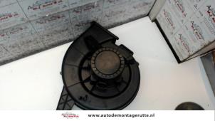 Usados Motor de ventilador de calefactor Volkswagen Fox (5Z) 1.2 Precio de solicitud ofrecido por Autodemontage M.J. Rutte B.V.