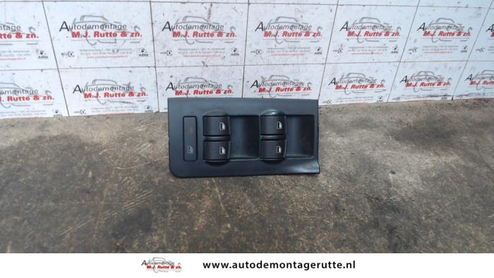 Usados Interruptor combinado de ventanillas Audi A6 Avant (C5) 2.5 TDI V6 24V Precio de solicitud ofrecido por Autodemontage M.J. Rutte B.V.
