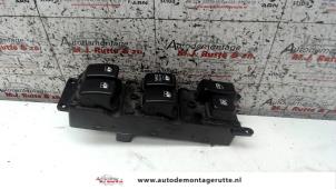 Used Multi-functional window switch Kia Rio II (DE) 1.4 16V Price on request offered by Autodemontage M.J. Rutte B.V.
