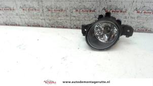Used Fog light, front right Renault Clio III (BR/CR) 1.2 16V 75 Price on request offered by Autodemontage M.J. Rutte B.V.