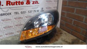 Used Headlight, left Renault Kangoo (KC) 1.2 16V Price on request offered by Autodemontage M.J. Rutte B.V.