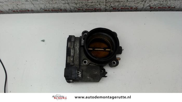 Usagé Boîtier accélérateur Mercedes C (W202) 1.8 C-180 16V Prix sur demande proposé par Autodemontage M.J. Rutte B.V.