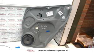 Used Rear door window mechanism 4-door, right Mercedes A (W169) 2.0 A-180 CDI 16V 5-Drs. Price on request offered by Autodemontage M.J. Rutte B.V.
