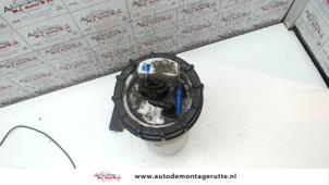 Usados Bomba eléctrica de combustible Seat Ibiza III (6L1) 1.4 16V 85 Precio de solicitud ofrecido por Autodemontage M.J. Rutte B.V.