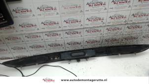 Używane Przelacznik pokrywy bagaznika Citroen Xsara Picasso (CH) 1.8 16V Cena na żądanie oferowane przez Autodemontage M.J. Rutte B.V.