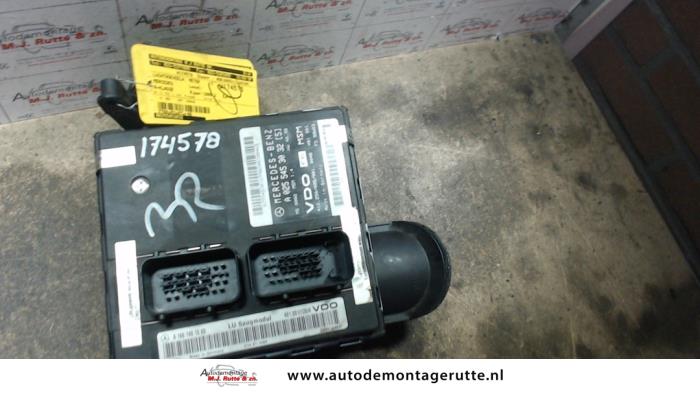 Gebrauchte Luftmengenmesser Mercedes A (W169) 2.0 A-180 CDI 16V 5-Drs. Preis auf Anfrage angeboten von Autodemontage M.J. Rutte B.V.