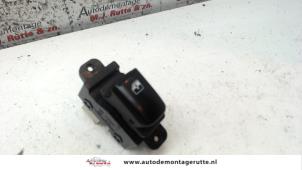 Used Electric window switch Hyundai H-300 2.5 CRDi Price on request offered by Autodemontage M.J. Rutte B.V.
