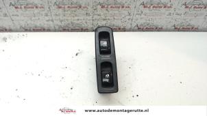 Used Multi-functional window switch Ssang Yong Korando Cabrio (KJ) 2.9 TD Price on request offered by Autodemontage M.J. Rutte B.V.