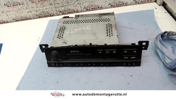 Używane Radio BMW 3 serie Compact (E46/5) 316ti 16V Cena na żądanie oferowane przez Autodemontage M.J. Rutte B.V.