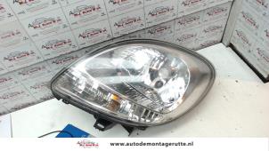 Used Headlight, left Renault Kangoo (KC) 1.6 16V Price on request offered by Autodemontage M.J. Rutte B.V.