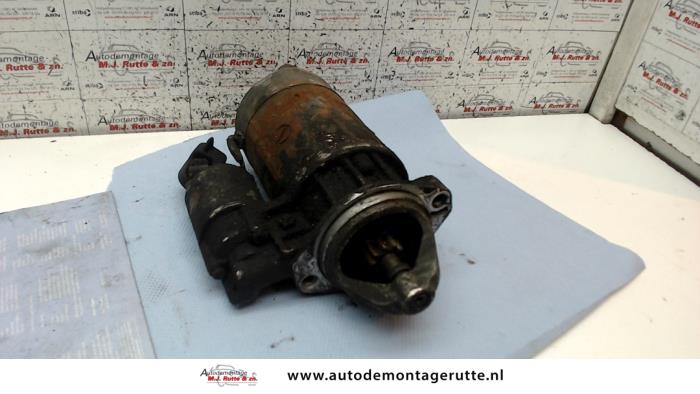 Used Starter Mercedes S (W126) 280 SE,SEL Price on request offered by Autodemontage M.J. Rutte B.V.