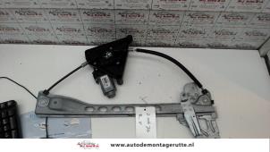 Usagé Lève vitre électrique avant droit Peugeot 108 1.0 12V Prix sur demande proposé par Autodemontage M.J. Rutte B.V.