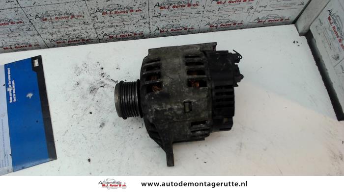 Used Dynamo Renault Scénic I (JA) 1.9 dTi Price on request offered by Autodemontage M.J. Rutte B.V.