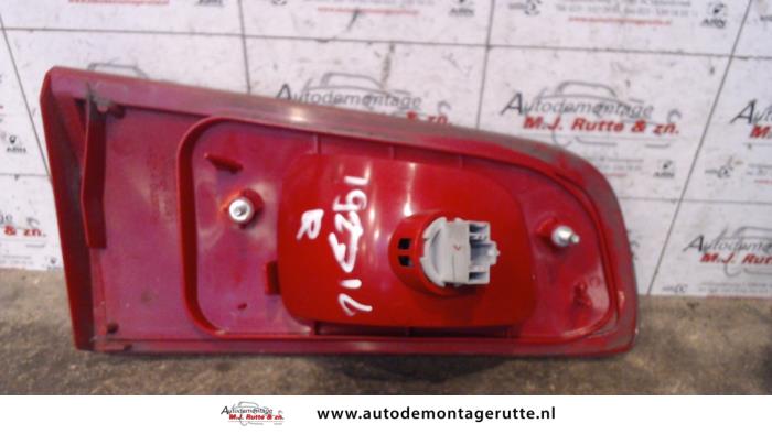 Taillight, right from a Mazda 2 (NB/NC/ND/NE) 1.4 16V 2005