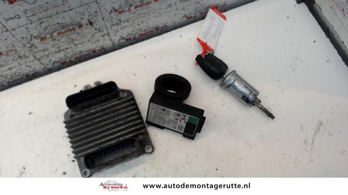 Used Ignition lock + computer Opel Zafira (F75) 1.6 16V Price on request offered by Autodemontage M.J. Rutte B.V.