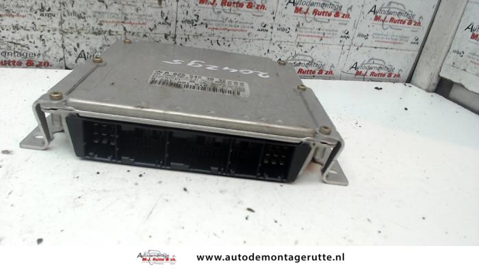 Engine management computer from a Mercedes-Benz C Combi (S202) 2.2 C-200 CDI 16V 1999