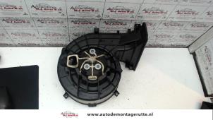 Used Heating and ventilation fan motor Opel Signum (F48) 2.2 DGI 16V Price on request offered by Autodemontage M.J. Rutte B.V.