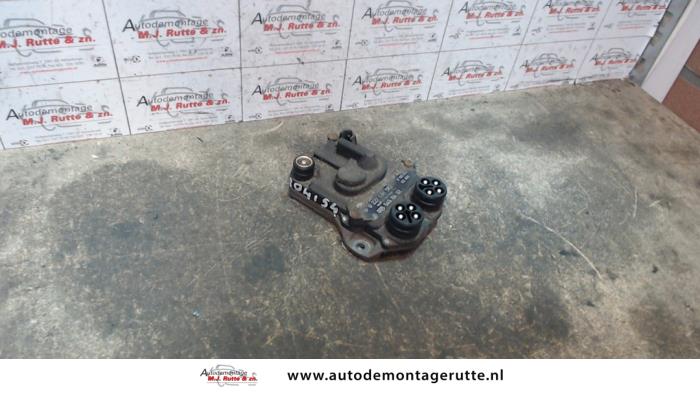 Usados Módulo de encendido Mercedes E (W124) 2.6 260 E 4-Matic Precio de solicitud ofrecido por Autodemontage M.J. Rutte B.V.