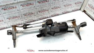 Usagé Moteur + mécanique essuie-glace Peugeot 1007 (KM) 1.4 HDI Prix sur demande proposé par Autodemontage M.J. Rutte B.V.